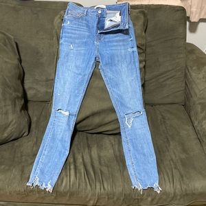 High waisted ripped jeans